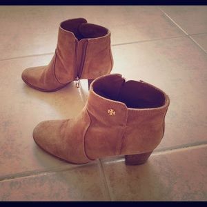 Tory Burch Sabe 65mm Split Suede Bootie, Size 7.5